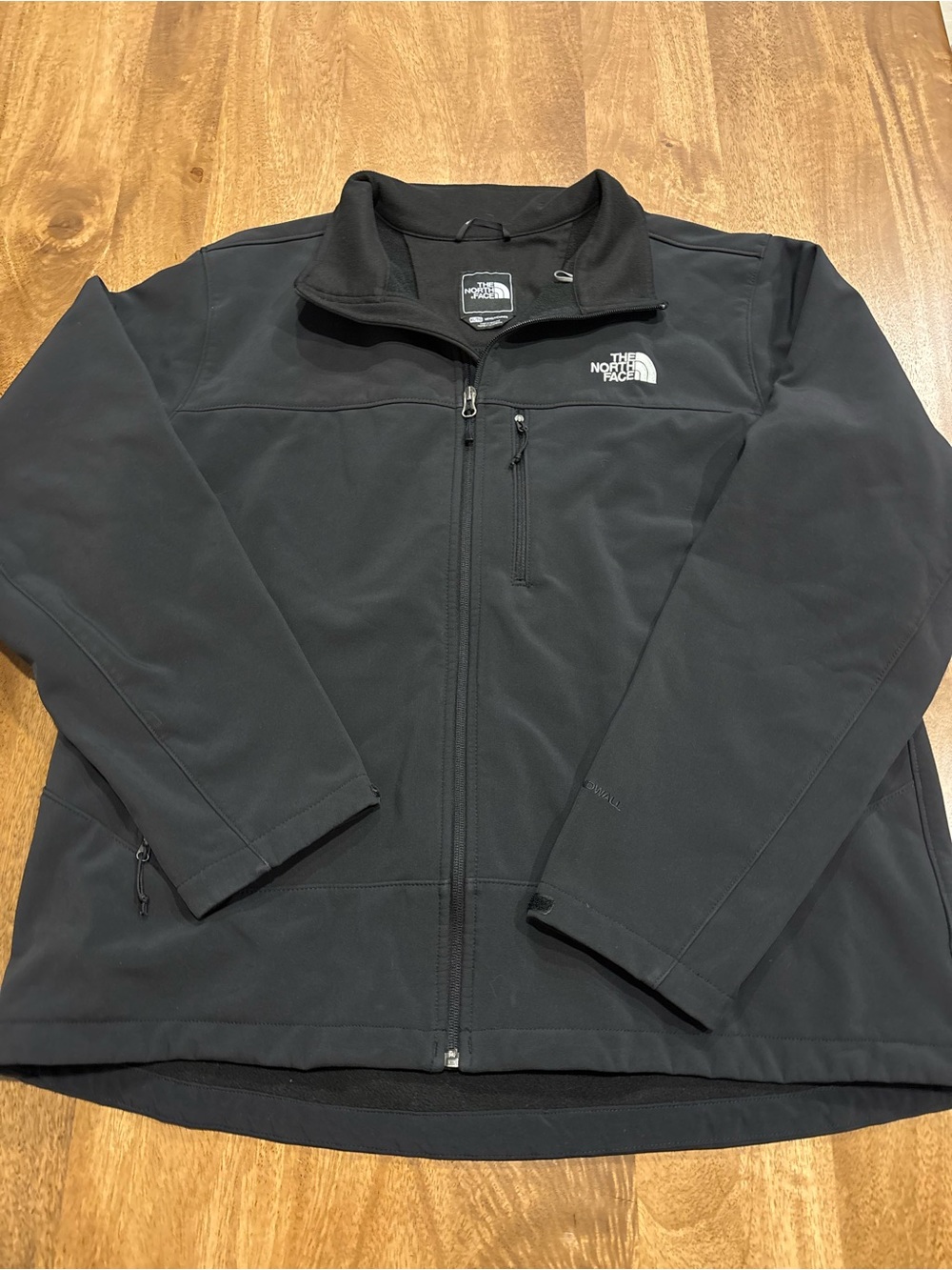 The North Face Men's Black Lightweight Softshell Jacket